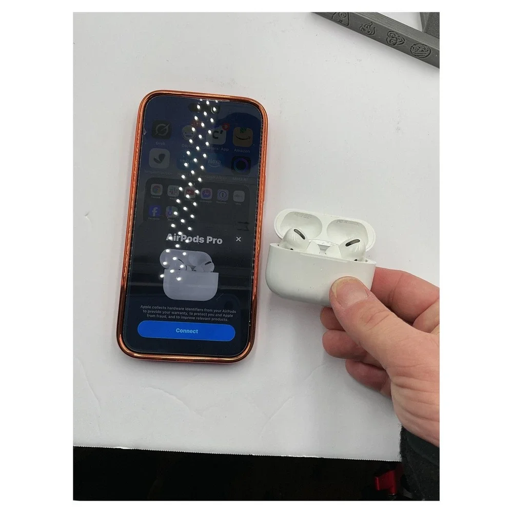 Apple AirPods Pro Wireless Earbuds Bluetooth‎ A2700